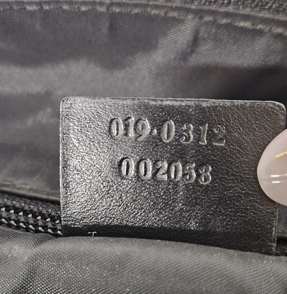 Gucci Crossbody Messenger Bag In Black Nylon And Leather With Silver Accents - Picture 14 of 15